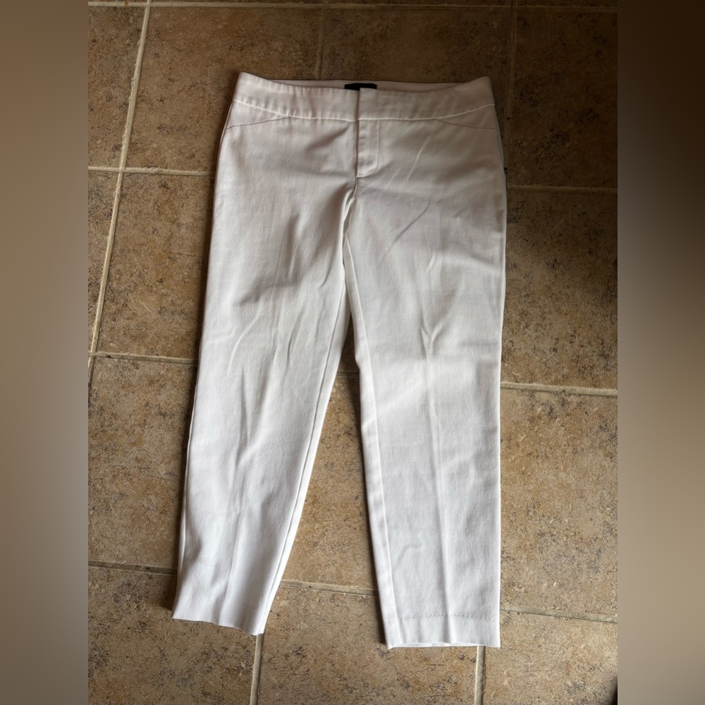 CYNTHIA RAWLEY Woman’s White Cropped Chinos, Size: 6